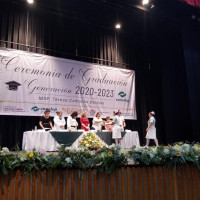 Ceremonia de Graduación y del Paso de la Luz en la Escuela de Enfermería de La Paz