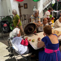 Club Santa Fe visita La Casa de día Olmos