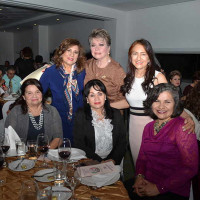 Mujeres profesionistas y de negocios de Tijuana cambian de mesa directiva.