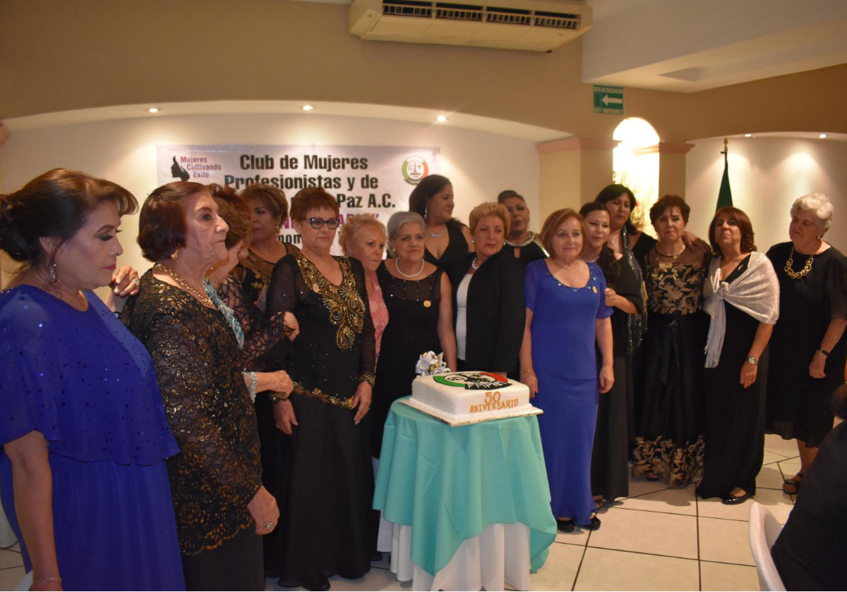 Ceremonia de velas y Celebración del 50 aniversario del Club La Paz en Baja California Sur.