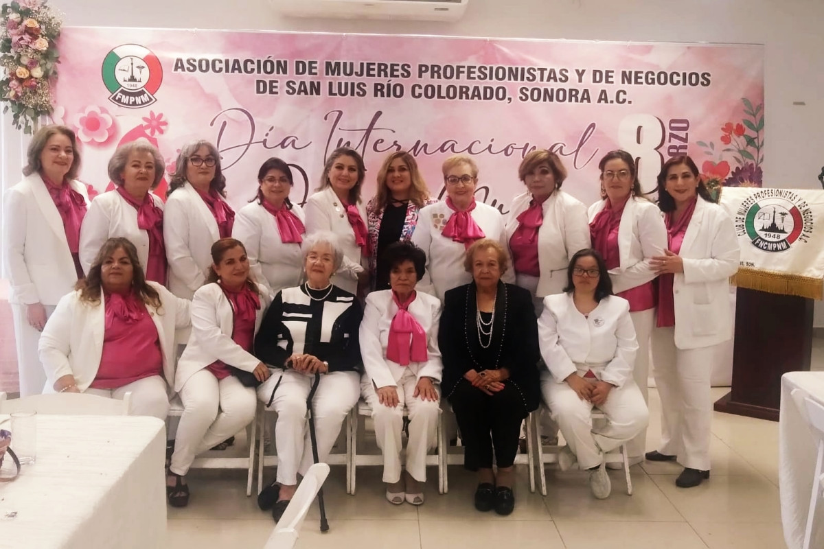 Exitoso desayuno pro becas organizó el Club San Luis Río Colorado, Sonora A. C.